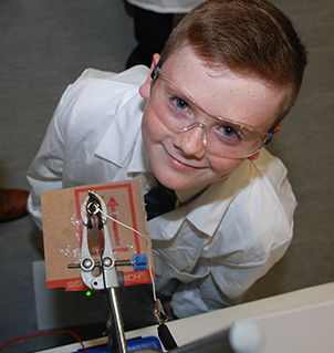 07-researchers-main2.jpg